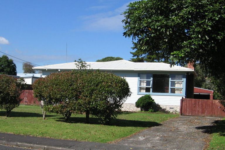 Photo of property in 4 Hamurana Place, Te Atatu Peninsula, Auckland, 0610