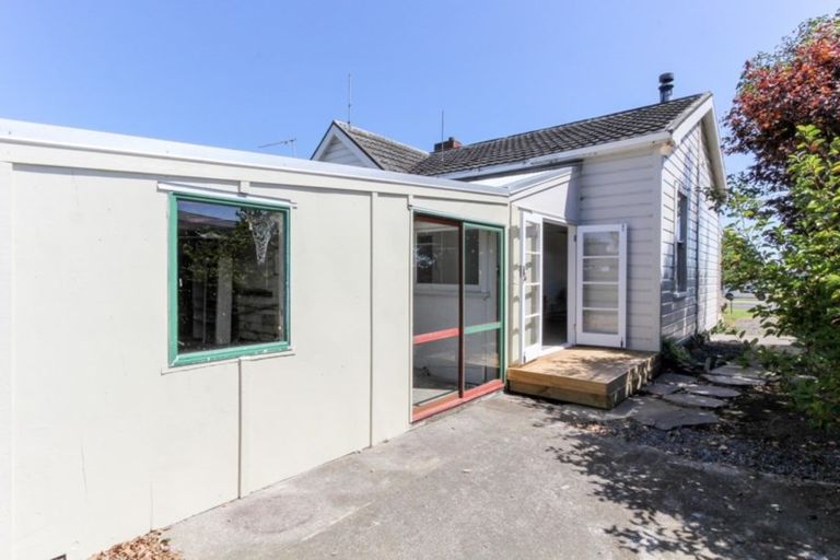 Photo of property in 17a Brookes Terrace, Waitara, 4320