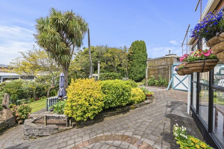 Photo of property in 13a Mangorei Road, Strandon, New Plymouth, 4312