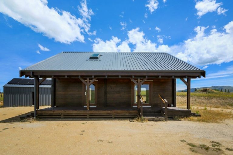 Photo of property in 38 Scrubby Gully Road, Waikerikeri, Alexandra, 9393