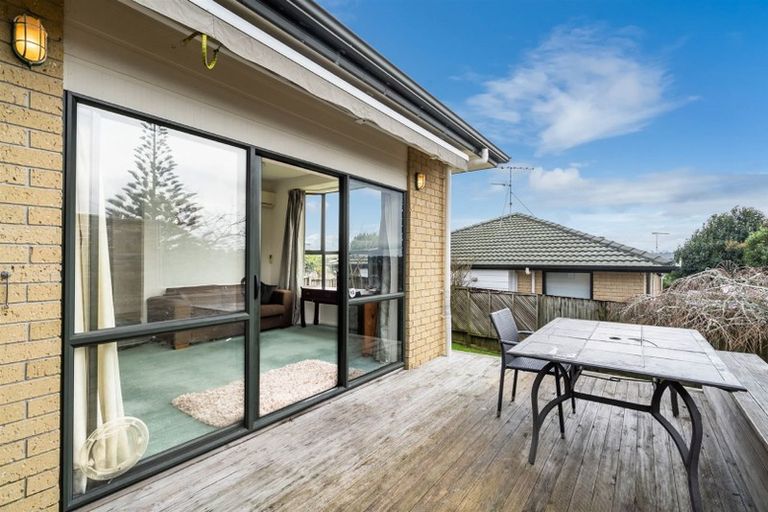 Photo of property in 2/147 Birkdale Road, Birkdale, Auckland, 0626