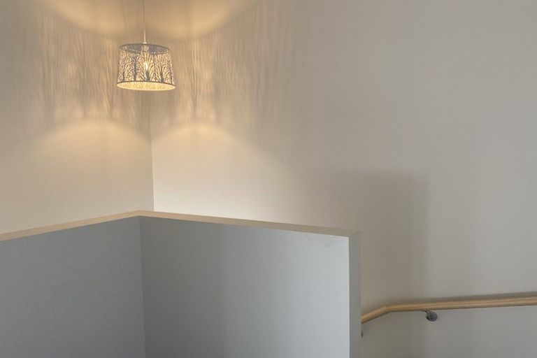 Photo of property in 30a Collins Avenue, Tawa, Wellington, 5028