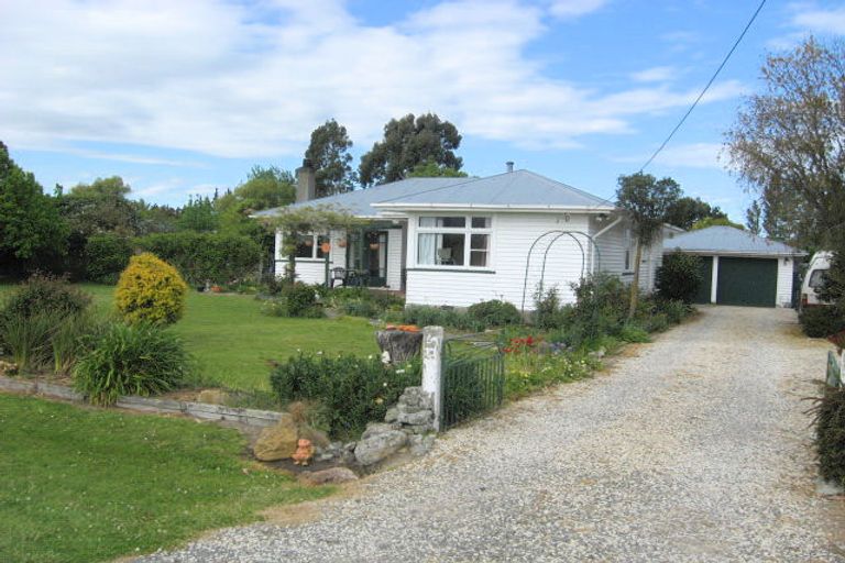 Photo of property in 83 Douglas Road, Amberley, 7410