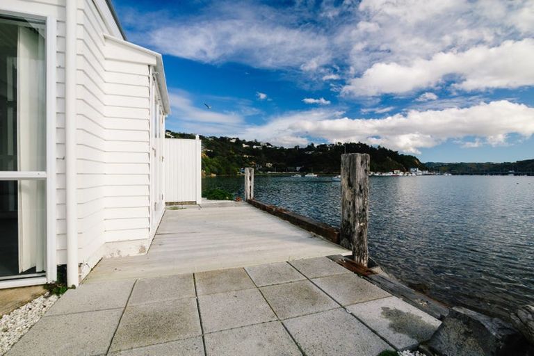 Photo of property in 18c Trevor Terrace, Paremata, Porirua, 5024