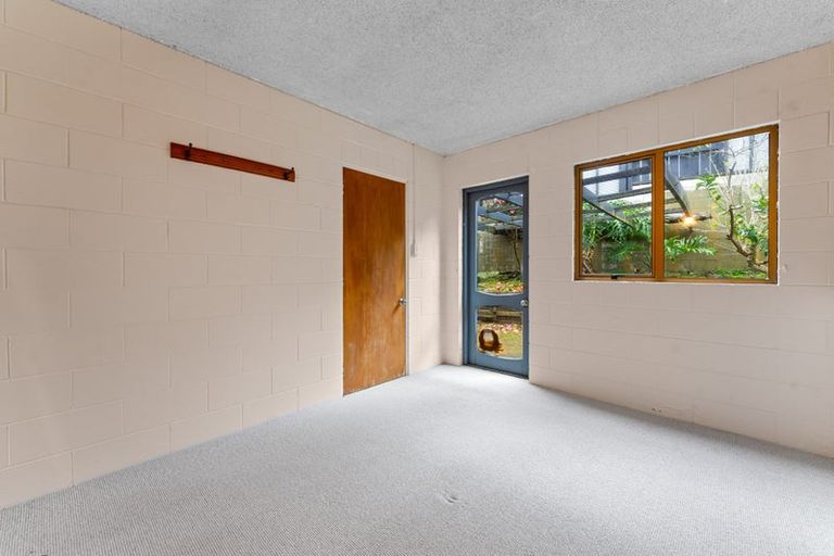 Photo of property in 2/3 Omana Road, Milford, Auckland, 0620