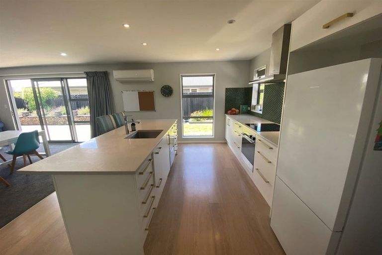 Photo of property in 22 Huntingdon Drive, Rangiora, 7400