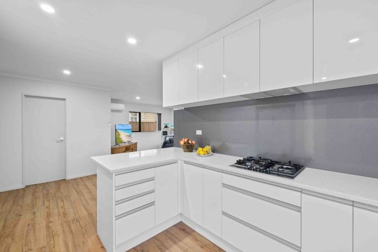 Photo of property in 102a Fitzroy Street, Papatoetoe, Auckland, 2104