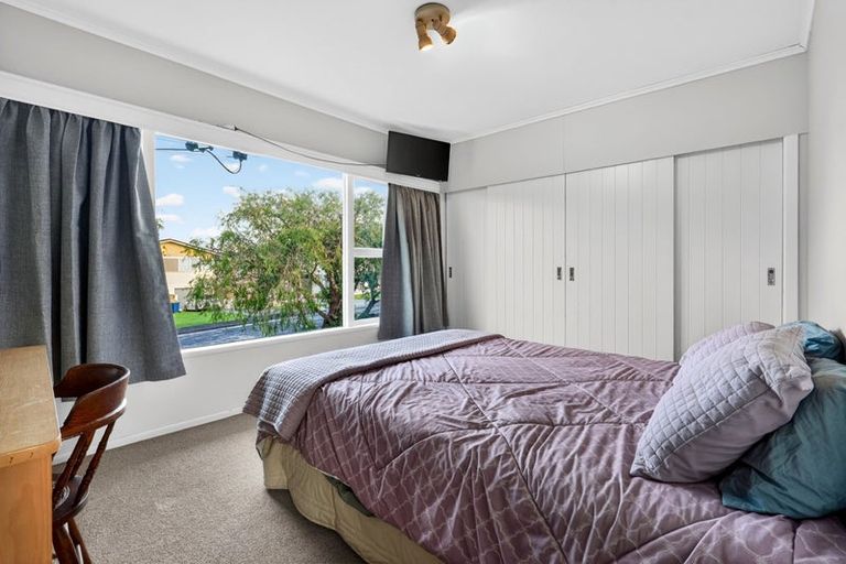 Photo of property in 1/2 Tye Road, Hillcrest, Auckland, 0627