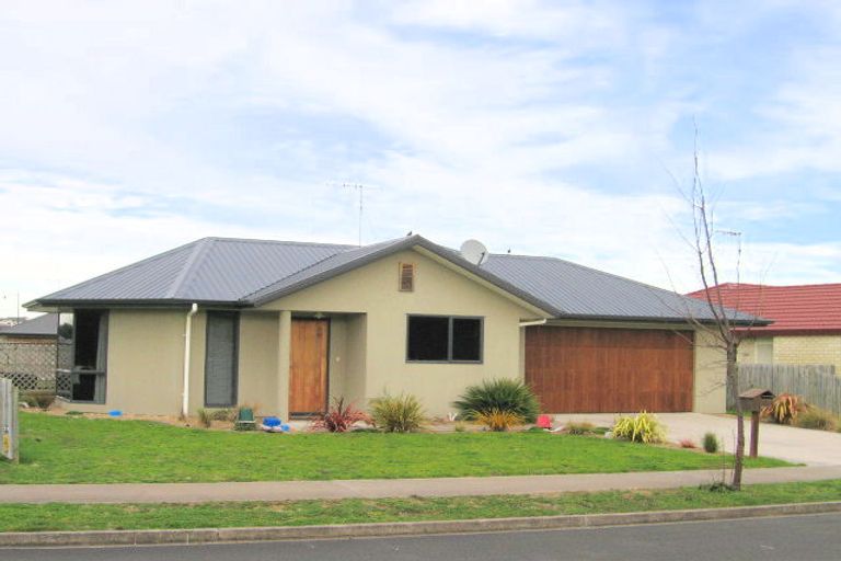 Photo of property in 3 Highbury Place, Nawton, Hamilton, 3200