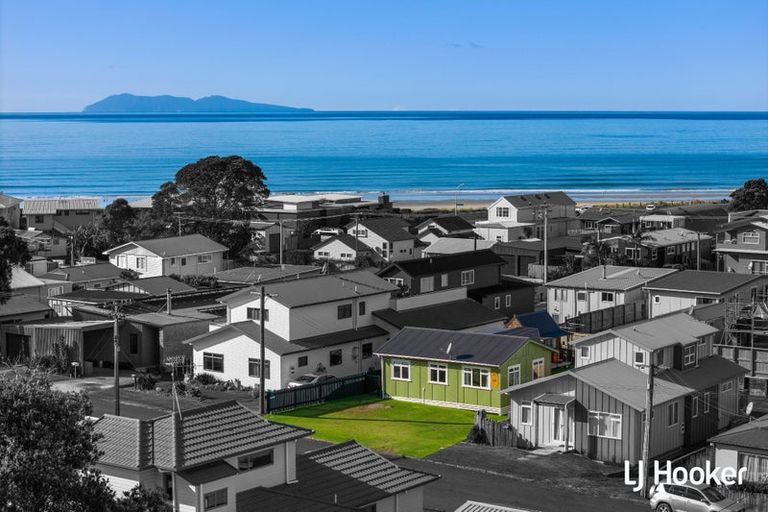 Photo of property in 12 Marine Avenue, Waihi Beach, 3611