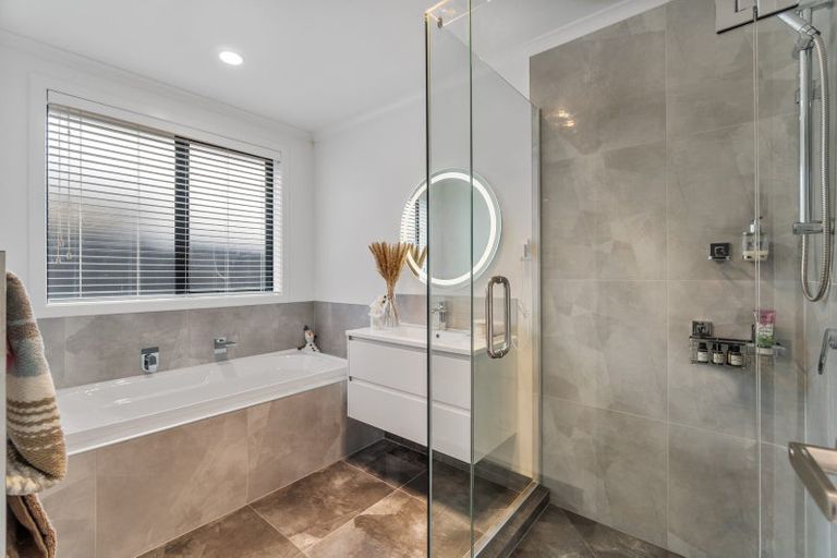 Photo of property in 24 Murray Ward Drive, Te Kauwhata, 3710