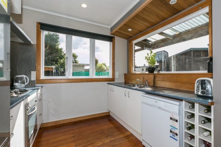 Photo of property in 802 Lyell Street, Akina, Hastings, 4122