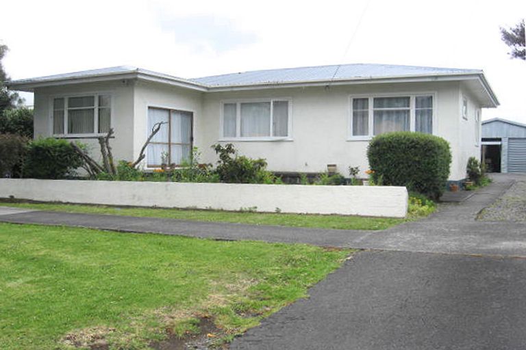 Photo of property in 12 Ward Street, Aramoho, Whanganui, 4500