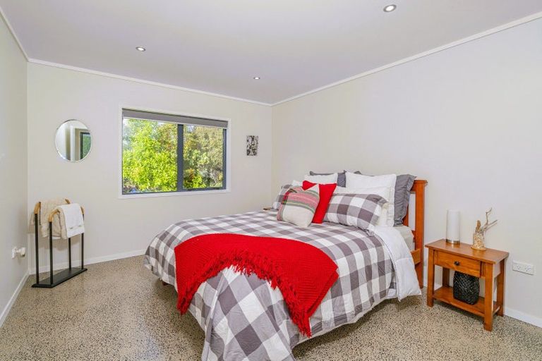 Photo of property in 3 Emmerdale Drive, Hahei, Whitianga, 3591