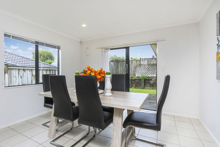 Photo of property in 28 Carnelian Court, Westgate, Auckland, 0614
