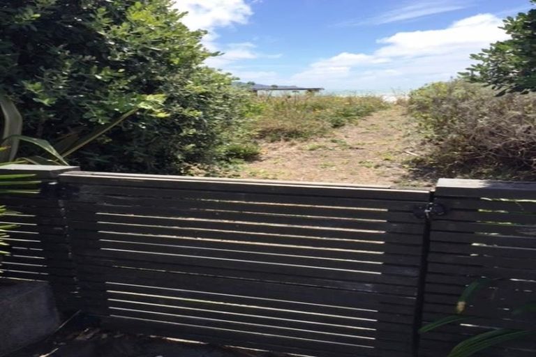 Photo of property in 131 Tutere Street, Waikanae Beach, Waikanae, 5036