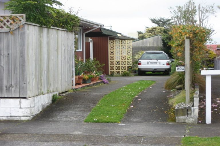 Photo of property in 20 Manu Crescent, Upper Vogeltown, New Plymouth, 4310