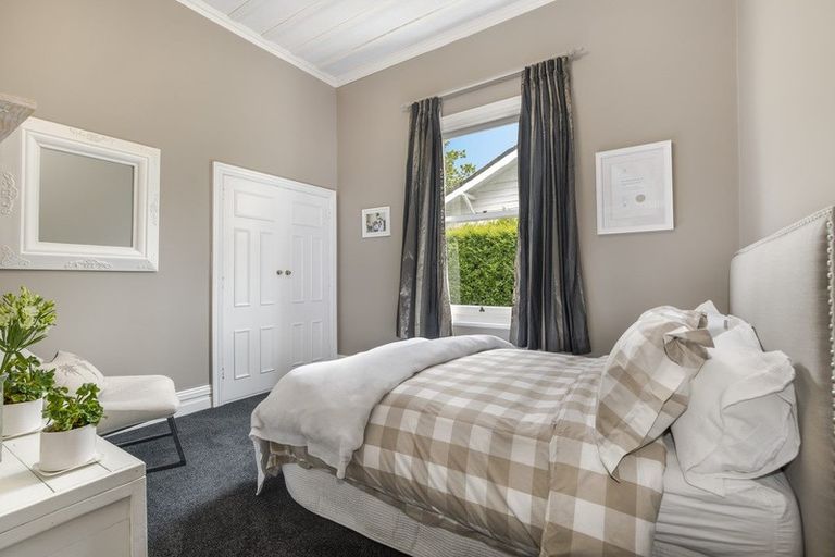 Photo of property in 155 Victoria Street, Cambridge, 3434