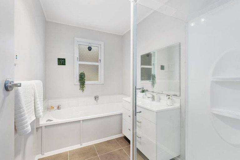 Photo of property in 99 Thomas Street, Stokes Valley, Lower Hutt, 5019