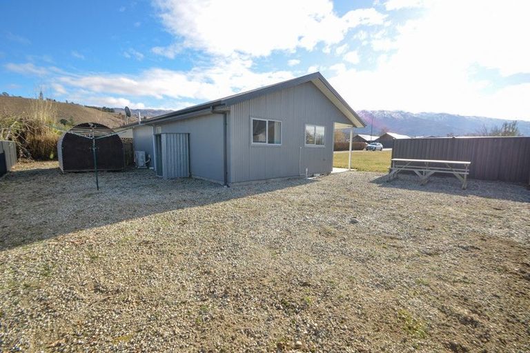 Photo of property in 20 Pisa Moorings Road, Mount Pisa, Cromwell, 9383