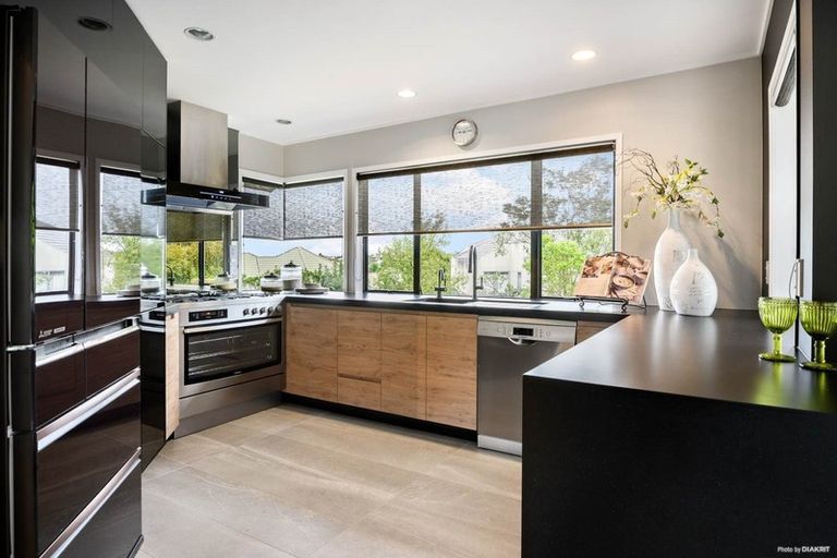 Photo of property in 25 Meadowland Drive, Somerville, Auckland, 2014