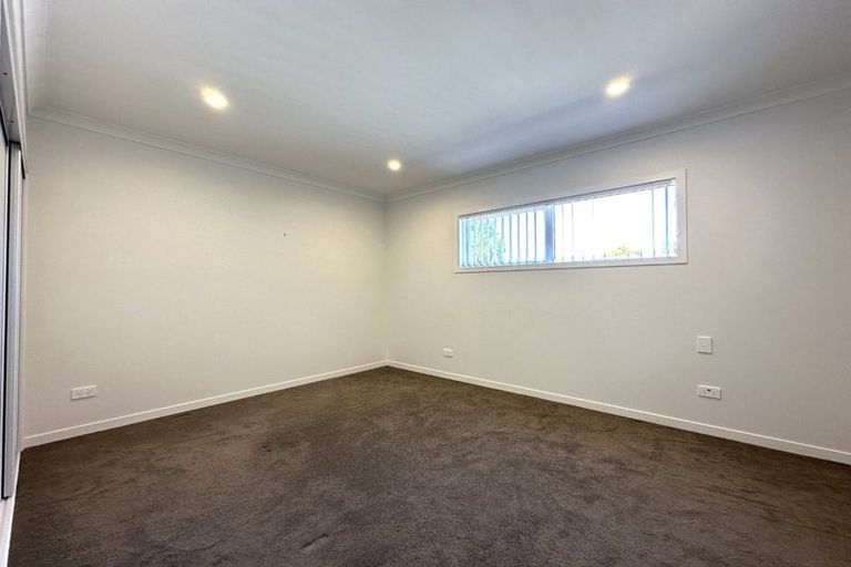 Photo of property in 26b Stottholm Road, Titirangi, Auckland, 0604