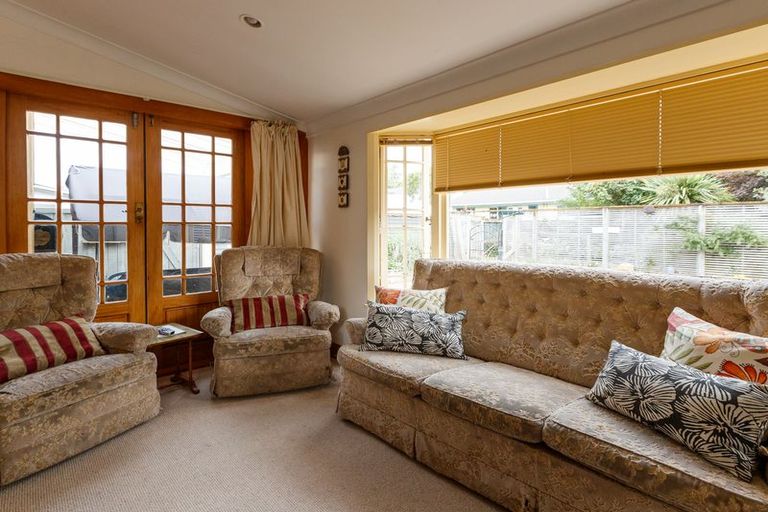 Photo of property in 51 Dahlia Street, Palmerston North, 4410