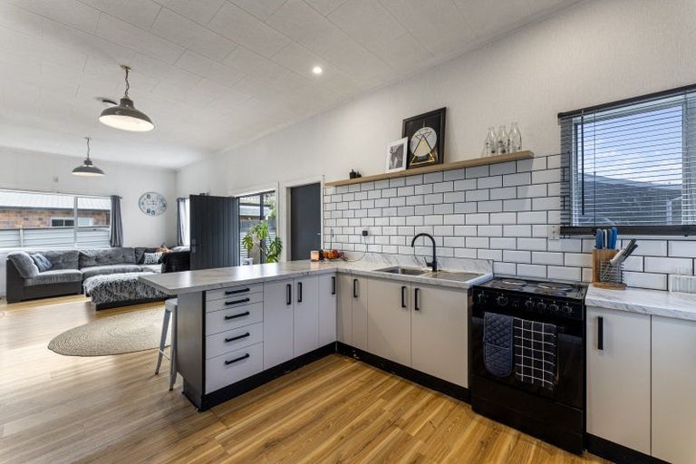 Photo of property in 12 Ann Street, Balclutha, 9230