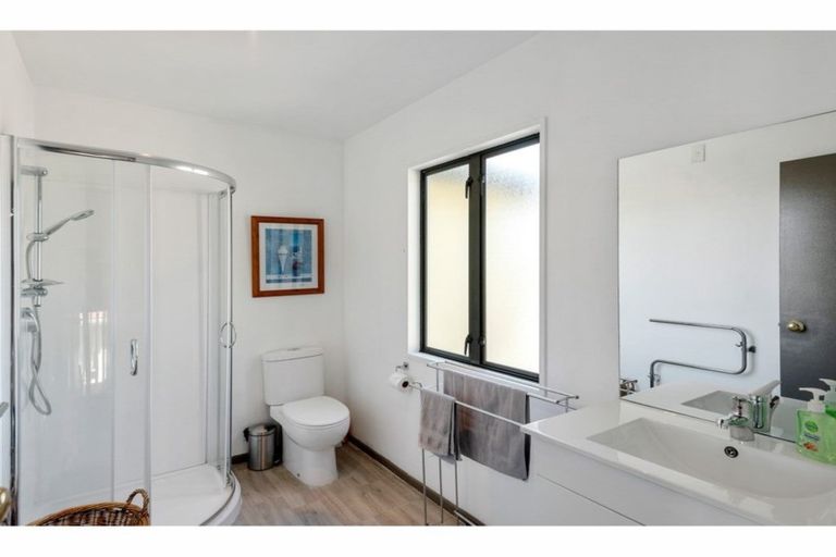 Photo of property in 1/12 Burdale Street, Riccarton, Christchurch, 8011