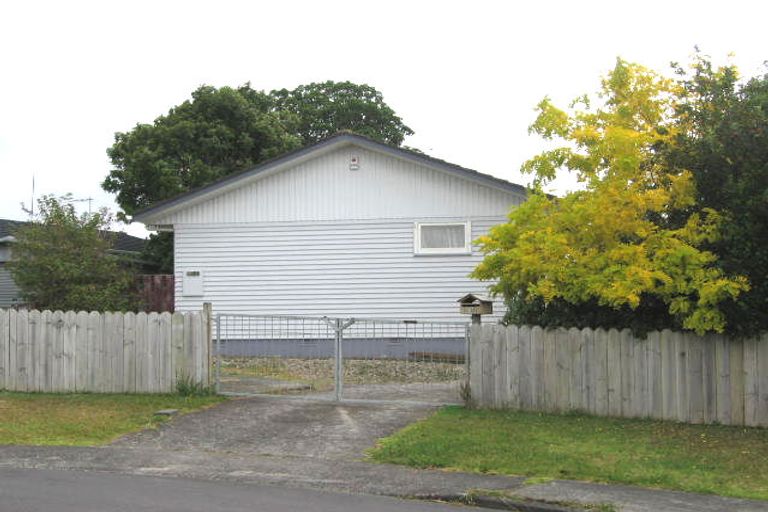 Photo of property in 13 Mirovale Place, Totara Vale, Auckland, 0629