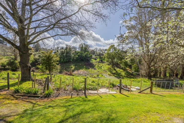 Photo of property in 21 Abbotsford Road, Waipawa, 4210