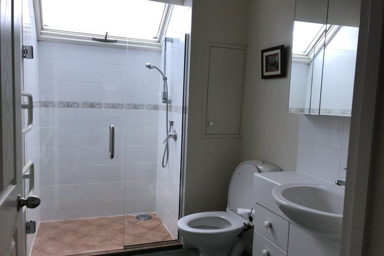 Photo of property in 2/271 Memorial Avenue, Burnside, Christchurch, 8053