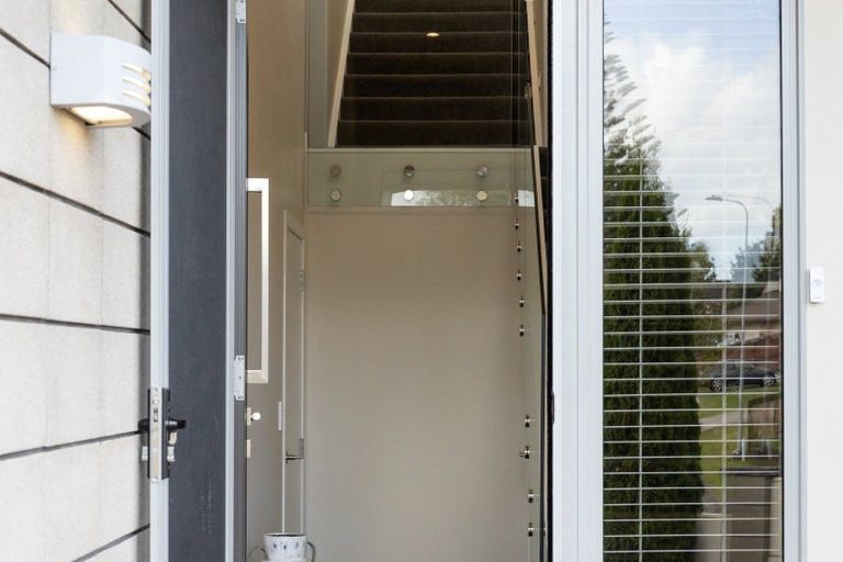 Photo of property in 9 Westview Place, Western Heights, Hamilton, 3200