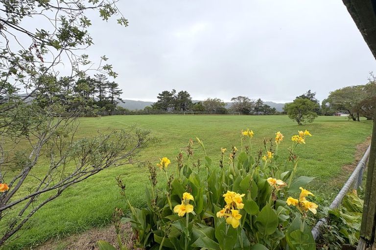 Photo of property in 15b Whitechapel Grove, Stokes Valley, Lower Hutt, 5019