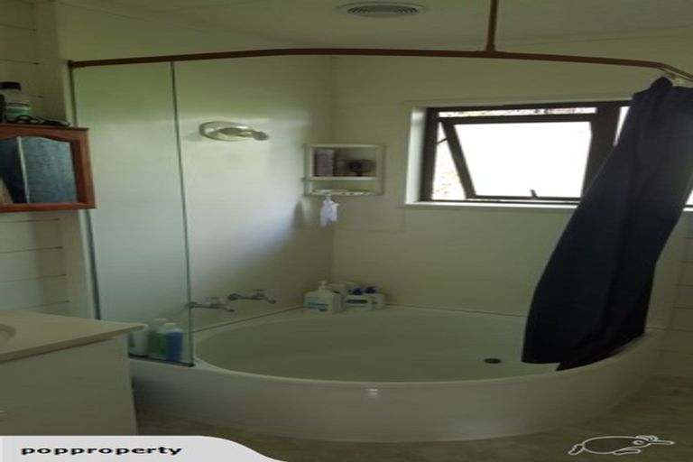 Photo of property in 2/71 Saddleback Rise, Murrays Bay, Auckland, 0630