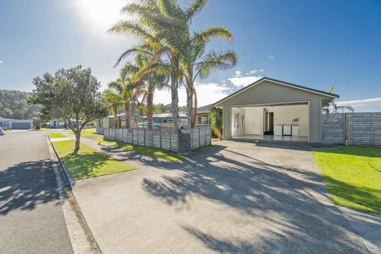 Photo of property in 14 Captain Wood Avenue, Whitianga, 3510