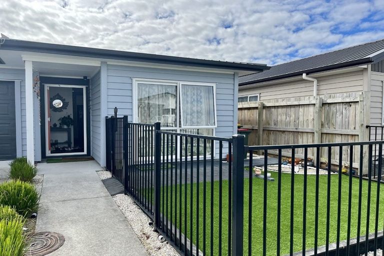 Photo of property in 7 Kapowai Boulevard, Takanini, 2112