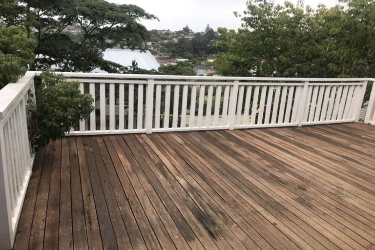 Photo of property in 2/75 Monarch Avenue, Hillcrest, Auckland, 0627