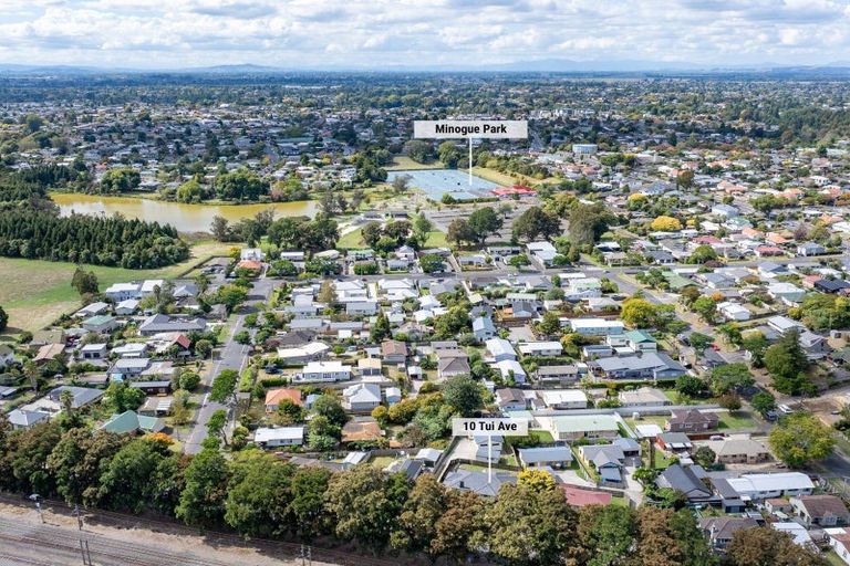 Photo of property in 10 Tui Avenue, Forest Lake, Hamilton, 3200