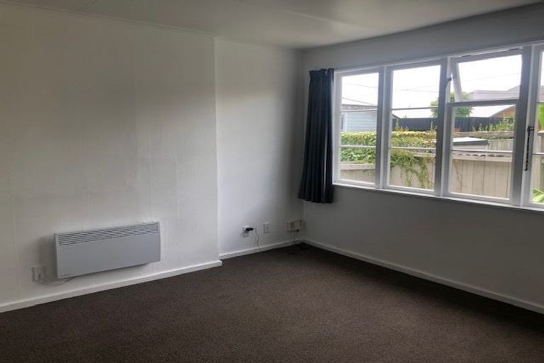 Photo of property in 7 Kotuku Street, Te Atatu Peninsula, Auckland, 0610