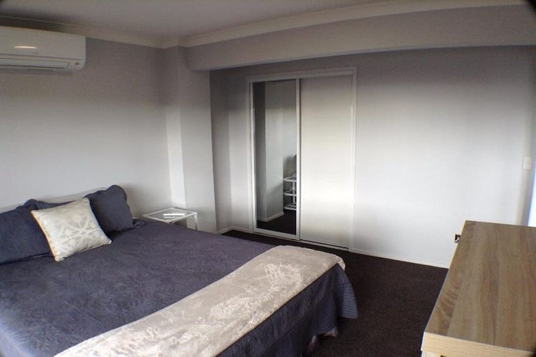 Photo of property in 4 D'oyly Drive, Stanmore Bay, Whangaparaoa, 0932