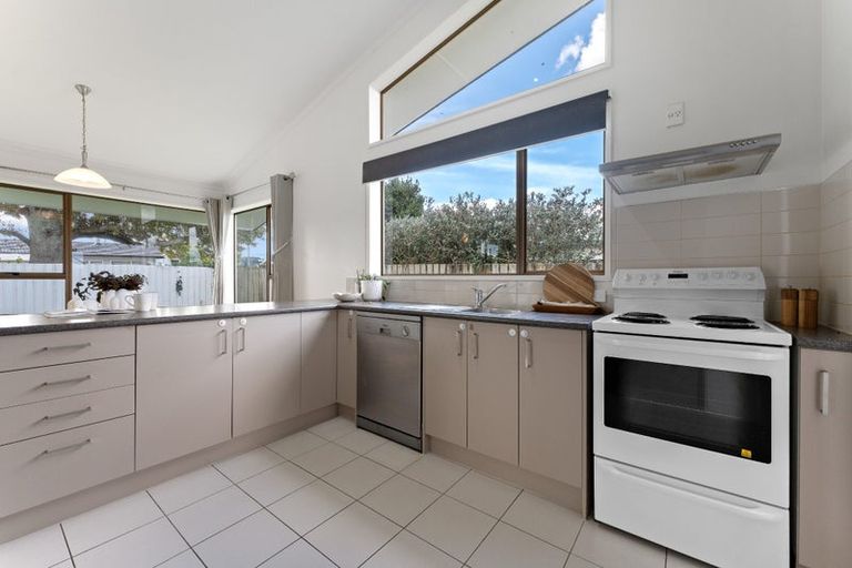 Photo of property in 13 Alexandra Street, Riverhead, 0820