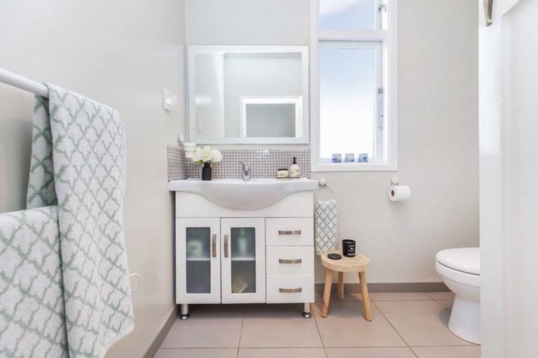 Photo of property in 86 Kauri Street, Miramar, Wellington, 6022