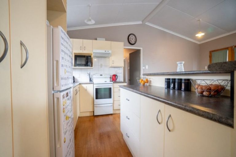 Photo of property in 59 Sutherland Crescent, Westbrook, Palmerston North, 4412