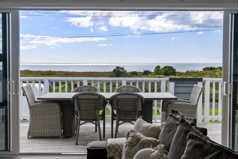 Photo of property in 606a Papamoa Beach Road, Papamoa Beach, Papamoa, 3118