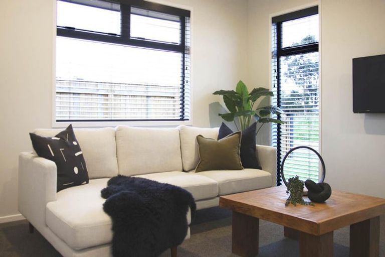 Photo of property in 17 Echo Place, Maewa, 4702