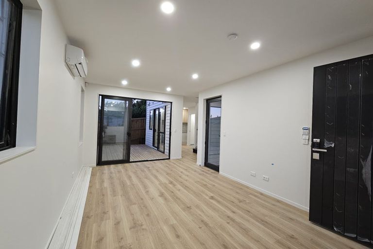 Photo of property in 8 Lewis Road, Pakuranga, Auckland, 2010