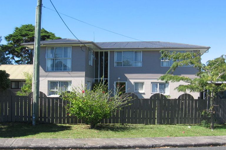 Photo of property in 47 Cobham Crescent, Kelston, Auckland, 0602