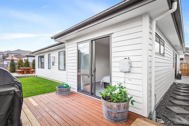 Photo of property in 34 Jeroboam Loop, Kumeu, 0810