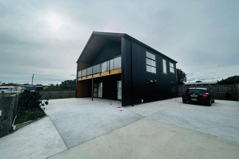 Photo of property in 40b Egmont Street, Castlecliff, Whanganui, 4501